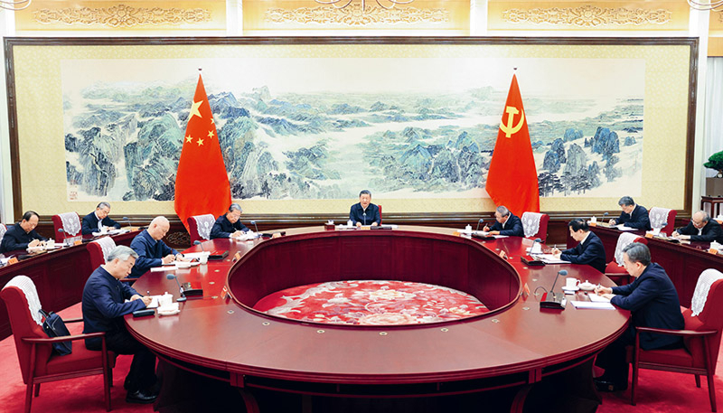 　　2024年12月26日至27日，中共中央政治局召开民主生活会，中共中央总书记习近平主持会议并发表重要讲话。 新华社记者 鞠鹏/摄