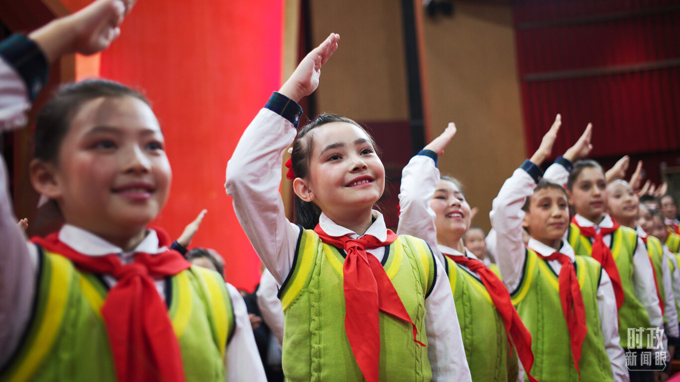 △庆祝新疆维吾尔自治区成立70周年文艺晚会。(总台央视记者王哈男拍摄)