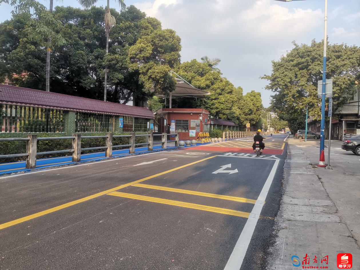 唐阁小学门前道路安全升级。通讯员供图