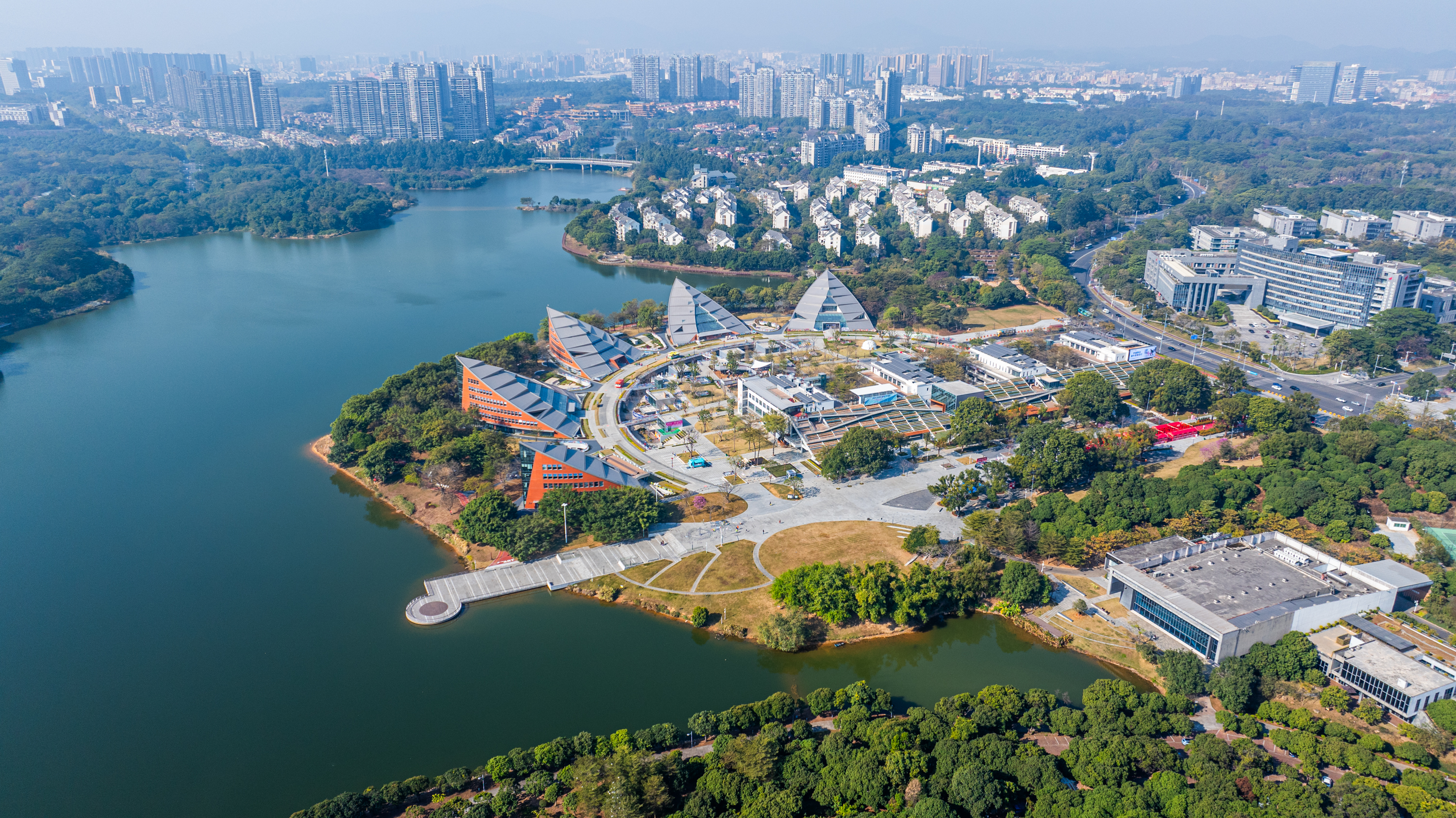 Dongguan's Songshan Lake achieves milestone with GDP surpassing 100 billion yuan