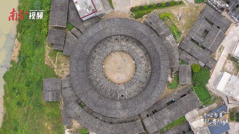 南方+ 杨奇 拍摄