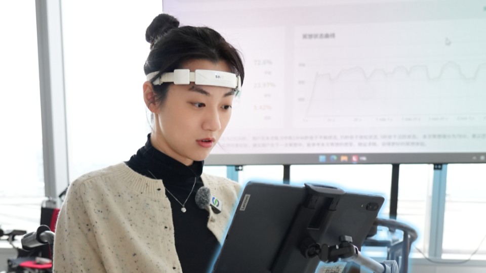 Tech for accessibility: Brain-computer interface smart electric wheelchair