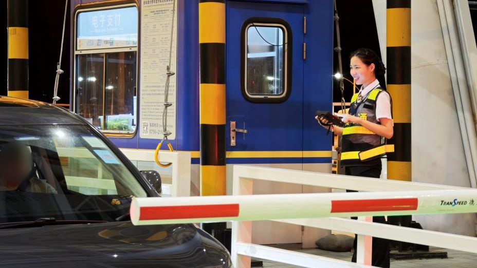 “双节”我在岗！交通人“不打烊”的身影，真美🧡