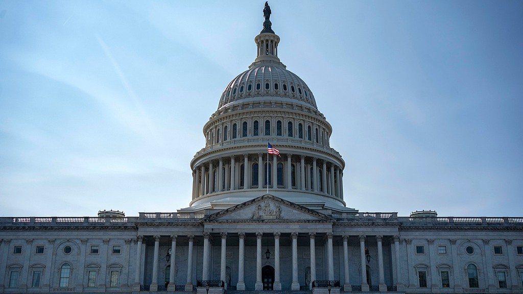 美参议院未通过两党所提拨款法案 政府“关门”持续