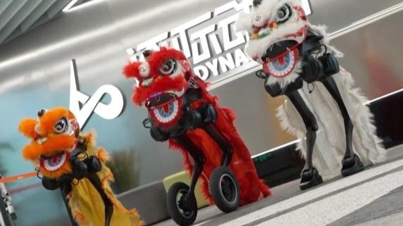 Futuristic lion dance by humanoid robots in China's Shenzhen