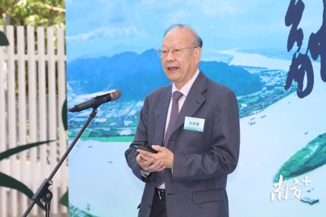 吴民权与现场观众分享了他在“水·融”粤港澳大湾区人文摄影采风活动上的故事。