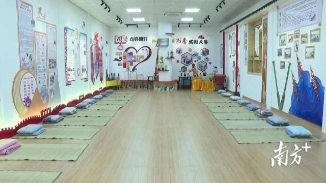 临时安置点配足物资。受访者供图 临时安置点配足物资。受访者供图