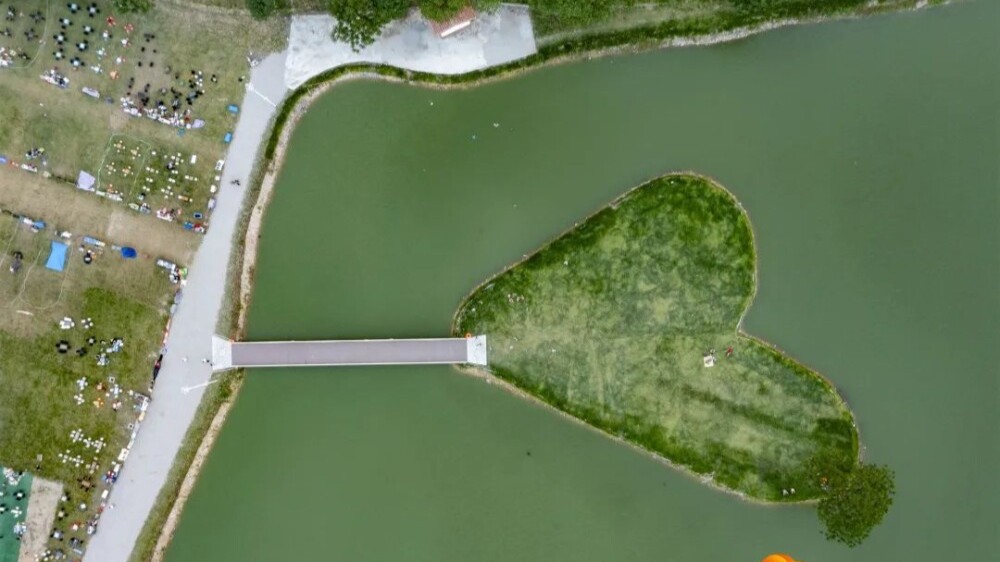 Discover a romantic heart-shaped island in Guangzhou