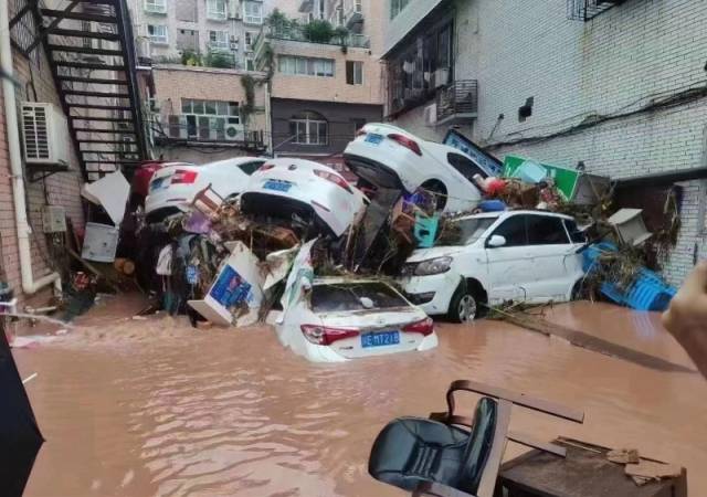 古蔺县受暴雨袭击。