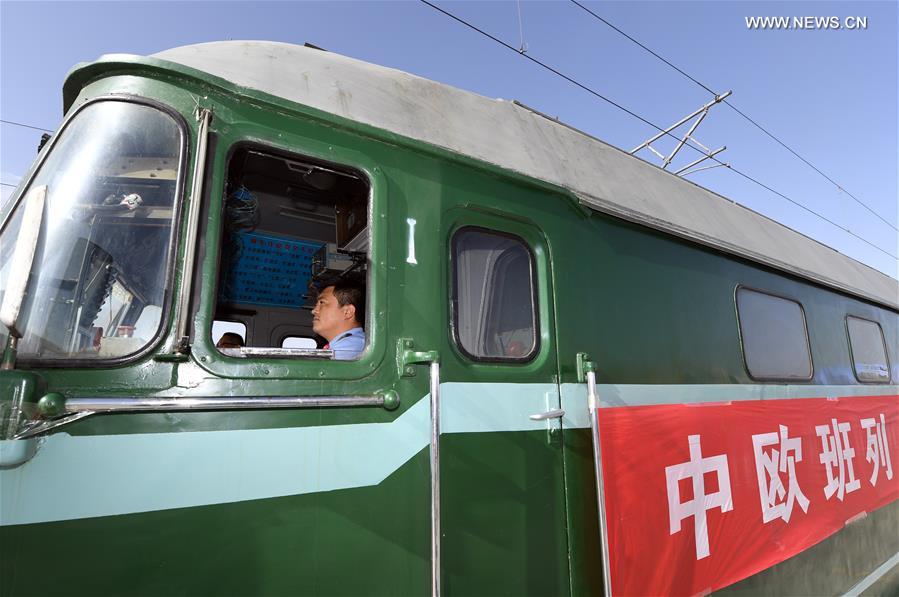 Cargo train links China's Qinghai with Russia