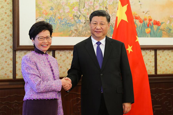 Xi meets with HKSAR chief executive