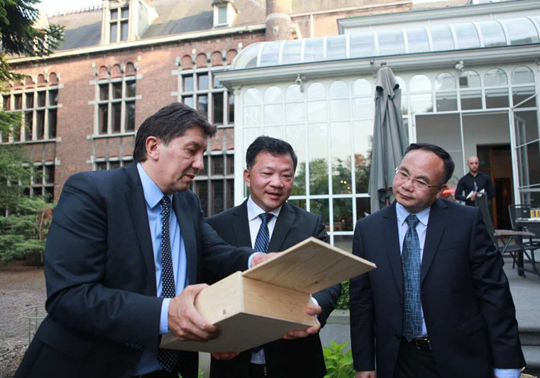 Exhibition unveils to display beautiful Guangdong and Limburg