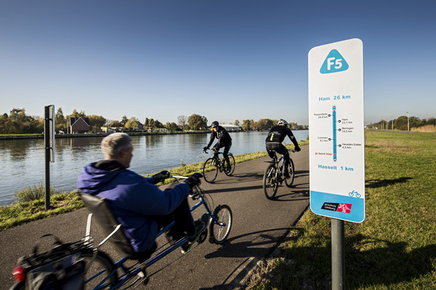 A network of 'cycling highways’ in Limburg makes bicycles a fully-fledged alternative to cars.