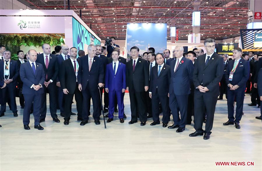 Xi, foreign leaders tour CIIE exhibition hall