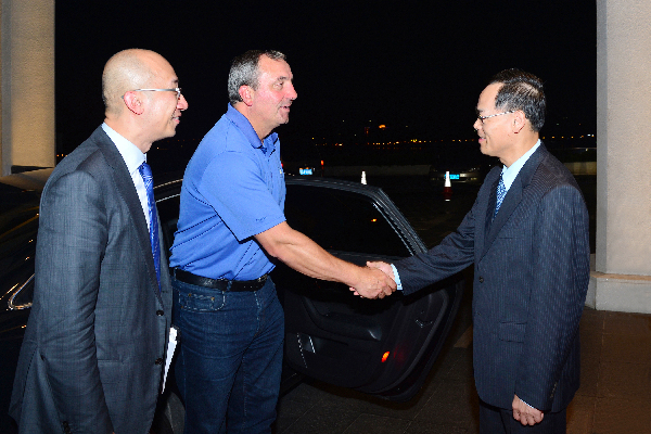 Mr. Carmine, Global Managing Partner-Client Service of EY arrived at White Swan Hotel