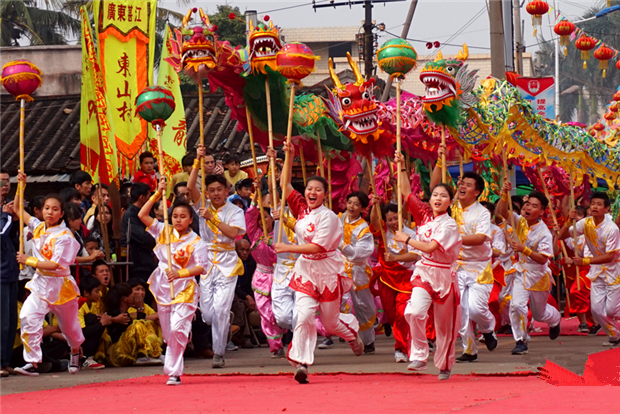 Various folk-custom activities held during Nian Li in Zhanjiang