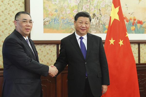Xi meets with Macao SAR chief executive