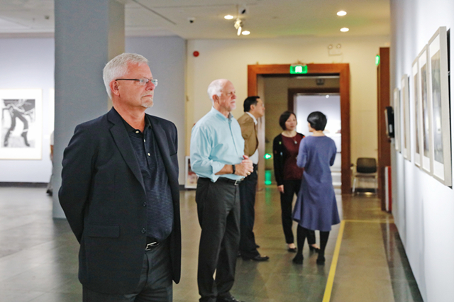 Mr. Edward L. Monser, President of Emerson, visited Guangdong Museum of Art