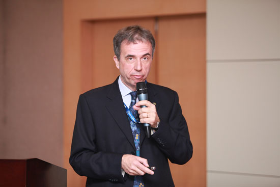 Expats witness booming intelligent manufacturing in Guangdong