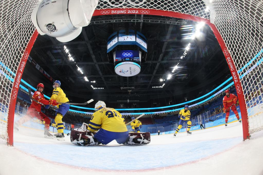 Chinese women's ice hockey team on brink of elimination following Sweden defeat at Beijing 2022