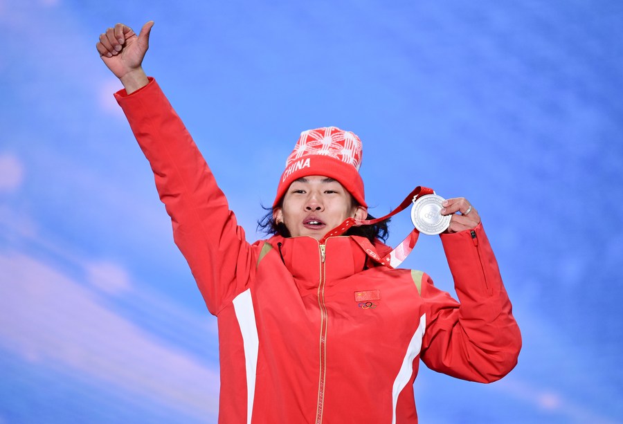 Dream comes true for China's teenage snowboarder