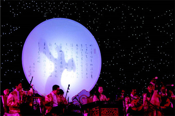 Unplugged New Year’s Concert featuring Cantonese folk music