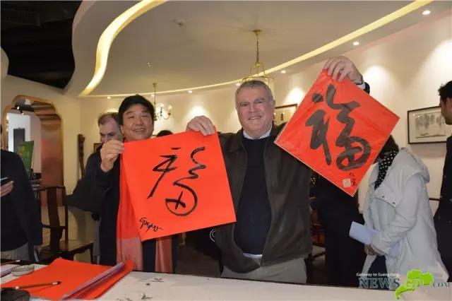 Tea-tasting and calligraphy practice in Guangzhou