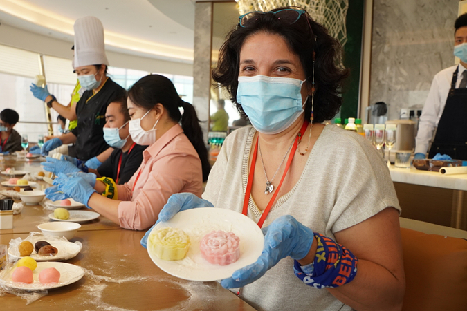Expats celebrate Mid-Autumn Festival with GDToday