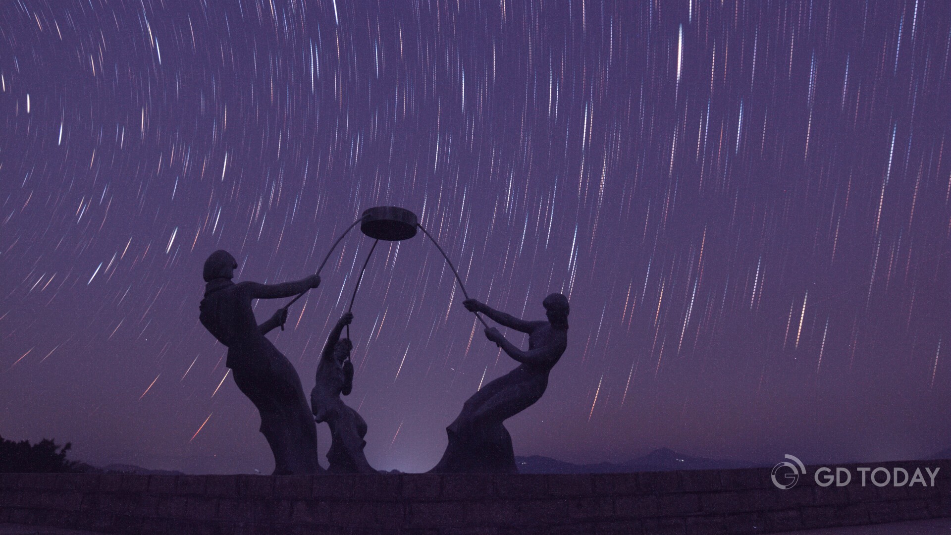 InPics | Starry sky over Gaozhou Reservoir in Maoming