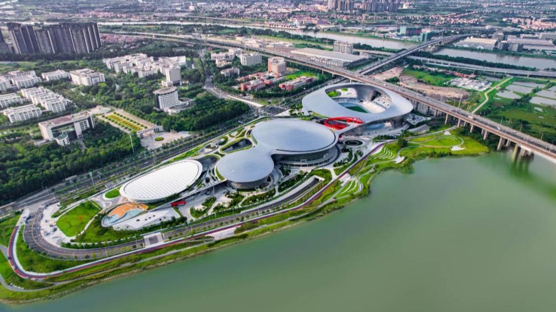 “十一”假期，十五运会比赛场馆成为市民游玩打卡地