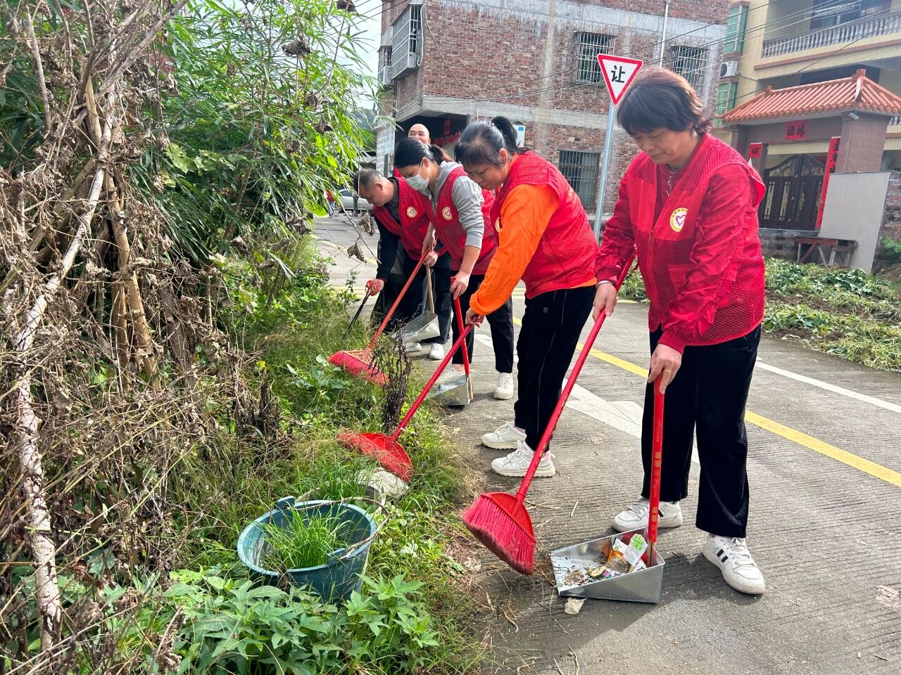 青春“靓”相迳口村！爱国卫生青年行赋能“百千万工程”