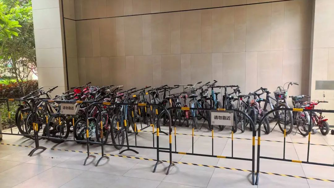 架空层的“僵尸车”，清空了！