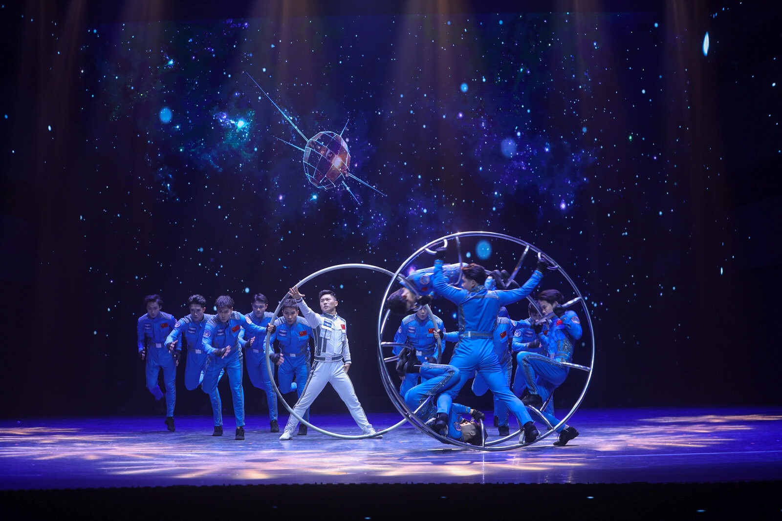 羊城之夏2023广州市民文化季开幕活动，杂技表演。