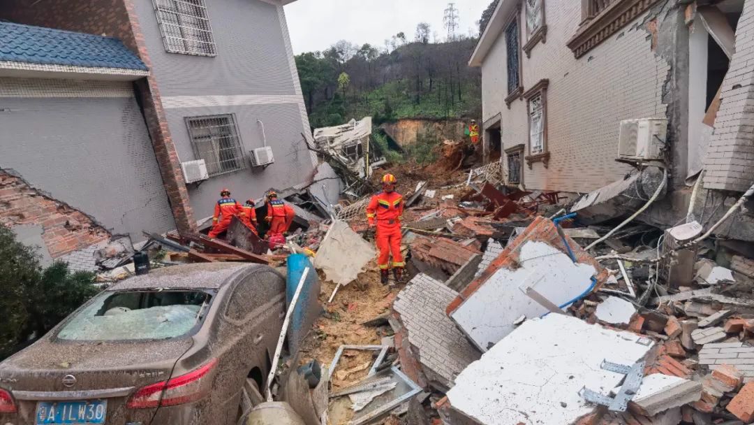突发！白云区山体滑坡致房屋受损，消防成功营救7人