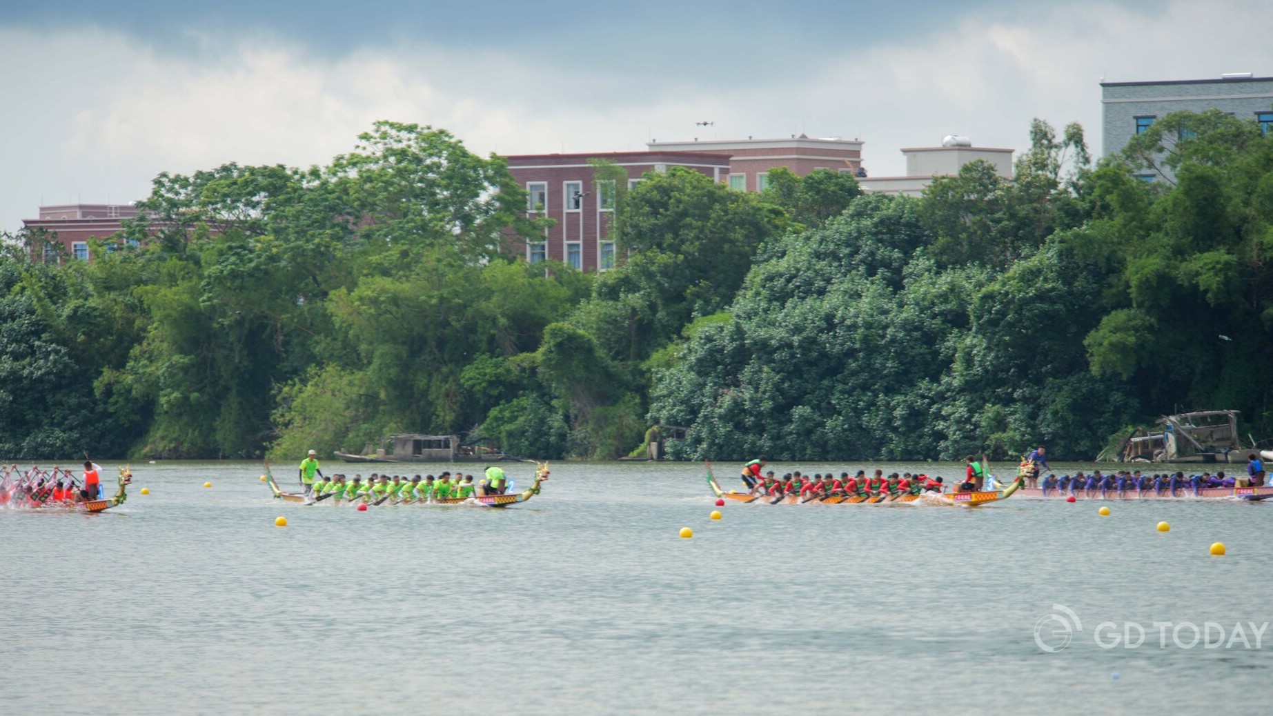 Maoming's Maonan holds 2nd Rural Dragon Boat Invitational Tournament