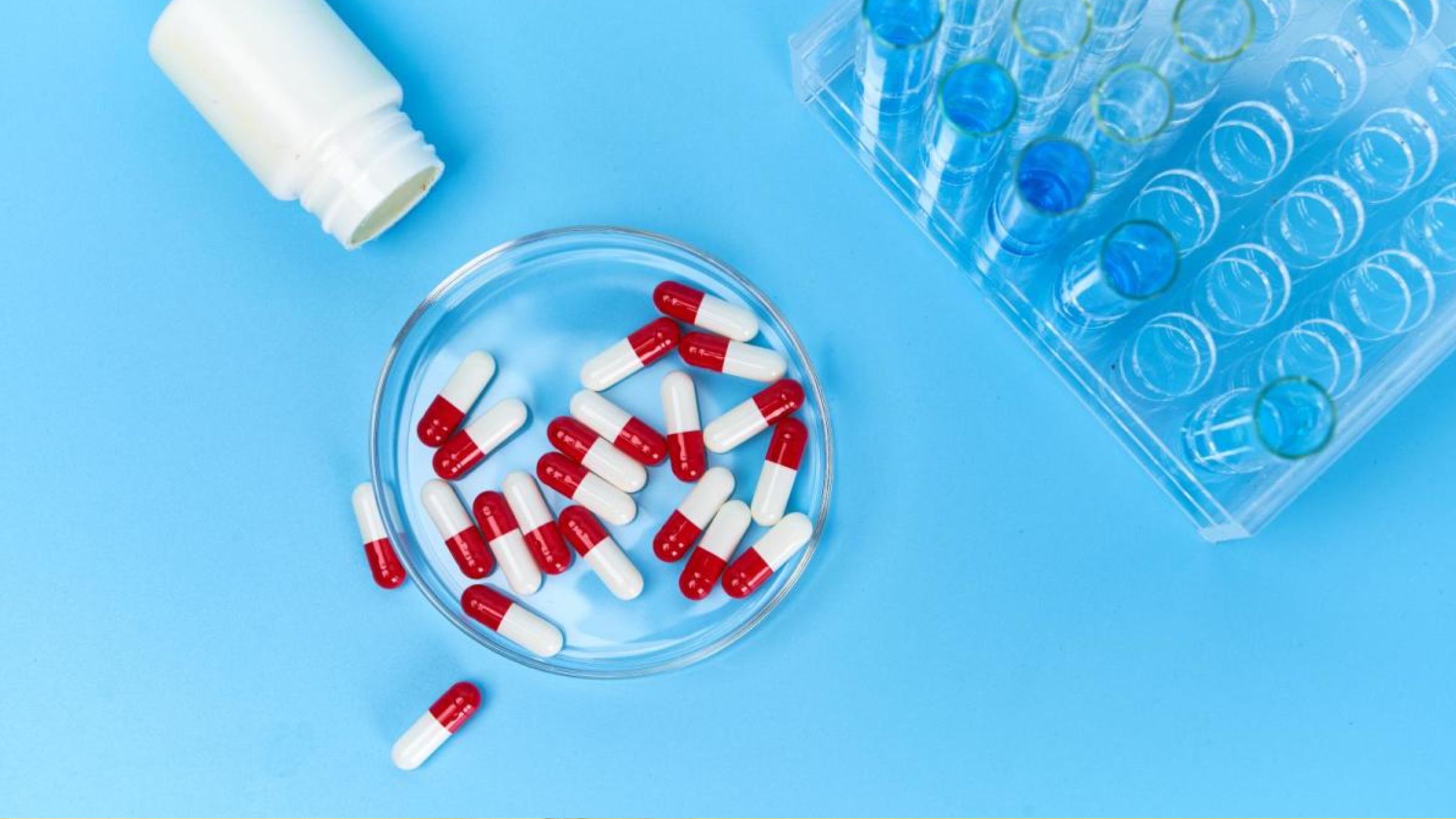 宝宝吃了头孢地尼，拉出红色大便？别慌！可能是这种无害反应