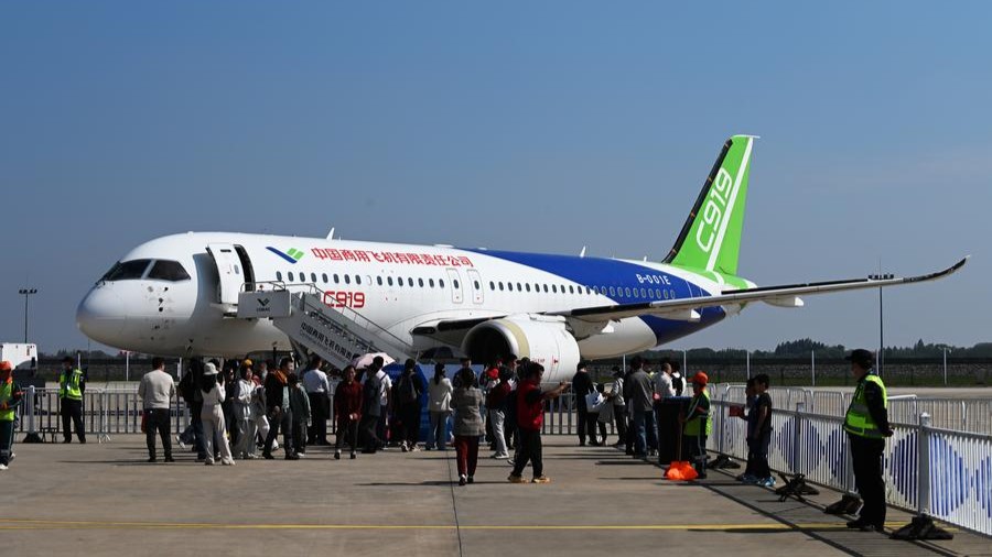 Début des vols réguliers entre Shanghai et Hong Kong pour l'avion chinois C919