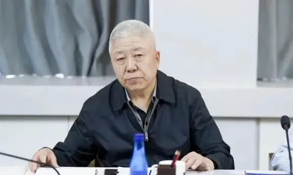 中央纪律检查委员会连续五个人进行调查，副市