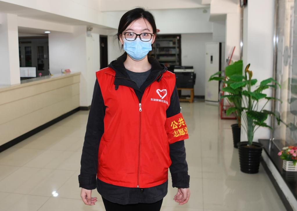 2020年3月10日，武汉，大学生志愿者谢小玉。 新华社记者 程敏 摄