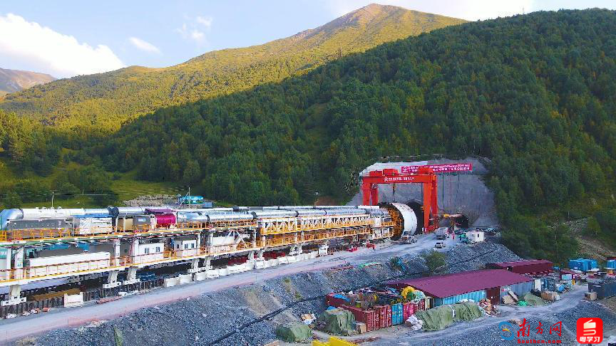世界最大直径硬岩TBM应用施工——格鲁吉亚南北公路，TBM直径15.08米（在建）。通讯员供图