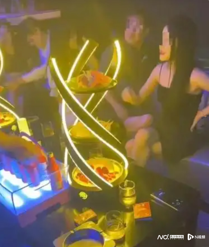 举报人赵先生称，考察期间许某曾多次暗示索要项目好处费，遭拒后审批迟迟未推进，最终项目流产。图据网络