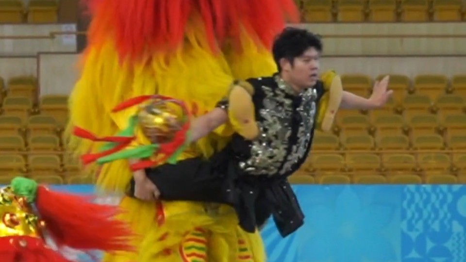 视频 | 北狮高能名场面连环输出，观众表示全程不敢眨眼