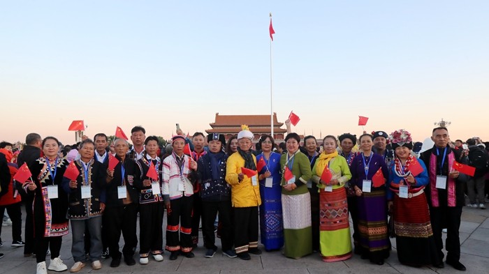 学习·故事丨总书记回信里的誓词碑 让民族团结的佳话代代相传