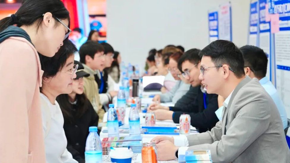 就业大省挑大梁，粤苏携手促发展