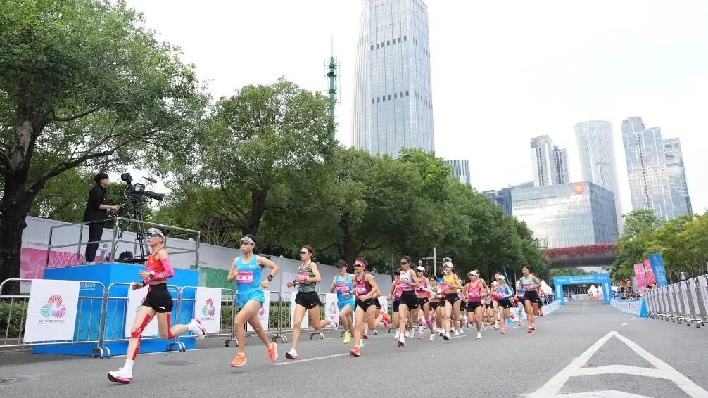 42.195公里，连接了多少“大湾区奇迹”？