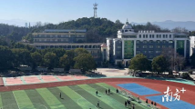 胡鑫宇学校周边居民:事发地周边网红扎堆 胡鑫宇学校周边居民:事发地周边网红扎堆