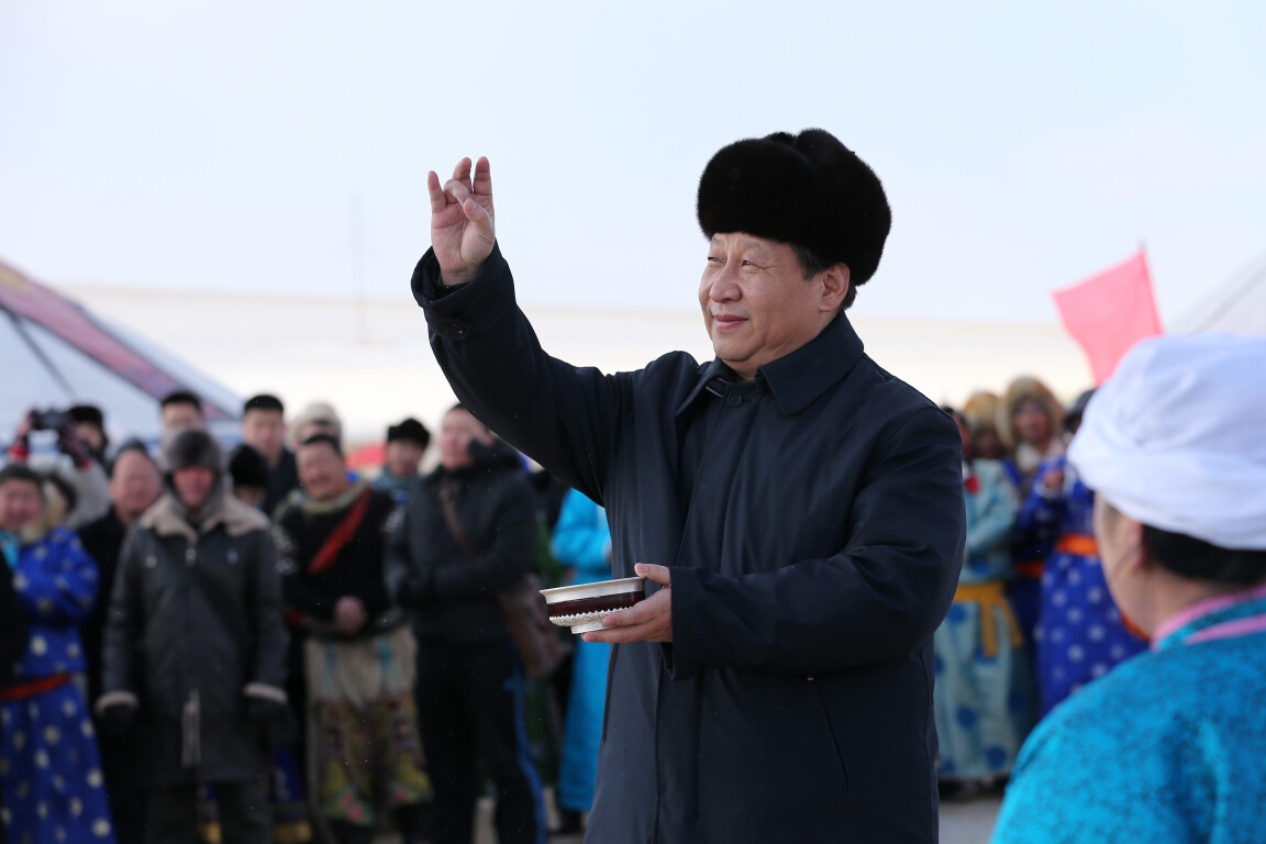 2014年1月27日，习近平总书记参加内蒙古锡林浩特市宝力根苏木冬季那达慕活动。