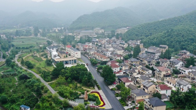 在这所大学，习近平深刻阐释“两山理论”