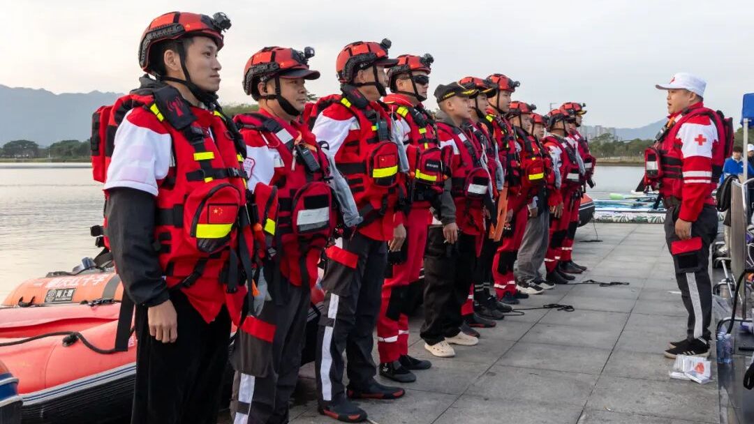 助力残特奥会 肇庆红十字志愿者护航铁人三项赛事