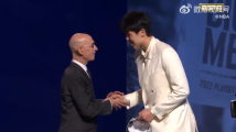 登陆NBA!中国球员杨瀚森在首轮第16顺位被开拓者队选中 登陆NBA!中国球员杨瀚森在首轮第16顺位被开拓者队选中